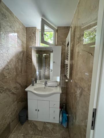 Апартаменты Cozy Flat Near Tivoli Park With Free Parking Любляна Экстерьер фото